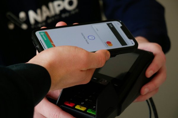 Comment sécuriser vos transactions bancaires en ligne avec un iPhone 14?